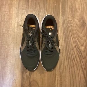 Nike women’s running sneaker